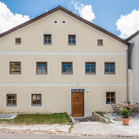 Historische Wohnung Mit Gehobenem Ambiente Walting Luaran gambar