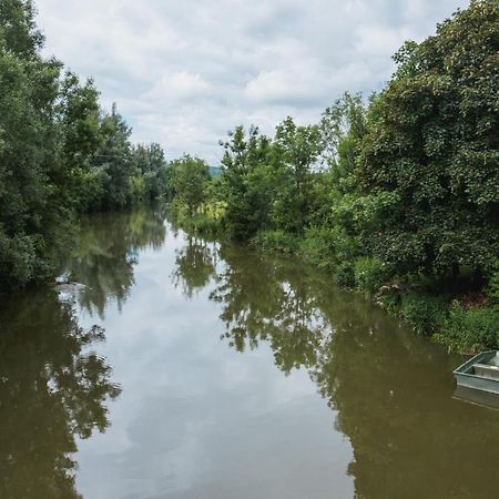 Historische Wohnung Mit Gehobenem Ambiente Walting Luaran gambar