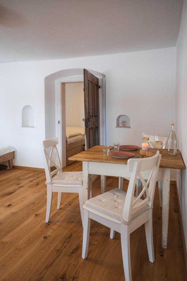 Historische Wohnung Mit Gehobenem Ambiente Walting Luaran gambar